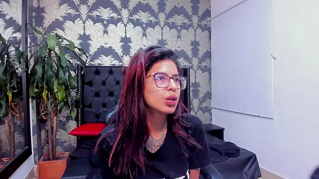Emily Lopera online show from 3, 5, 2026