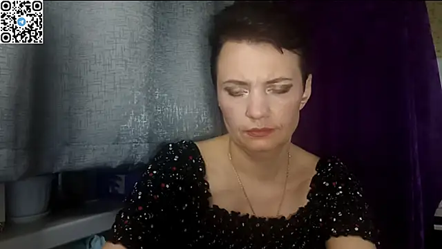 HotMamaQueen234 online show from 16, 5, 2026