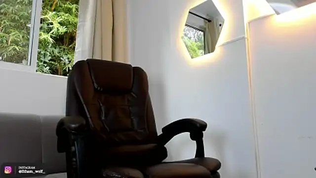Snapshot of etham_wolf1 chatting on 29, 5, 2026 etham wolf1 online show from 29, 5, 2026