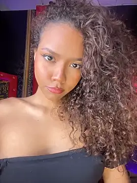 CurlyOopsieXXX online show from 9, 6, 2026