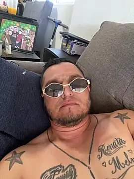 HOTB0Y18 online show from 28, 5, 2026
