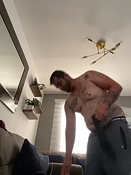 HOTB0Y18 online show from 18, 6, 2026