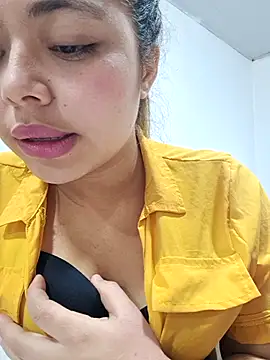 Yelii  online show from 8, 6, 2026