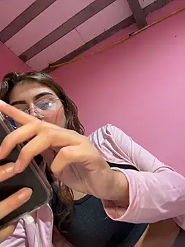 miiabellovic online show from 1, 6, 2026