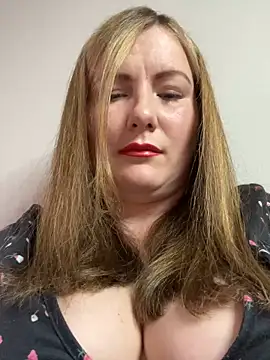 Snapshot of Susan_Wright chatting on 17, 6, 2026 Susan Wright online show from 17, 6, 2026