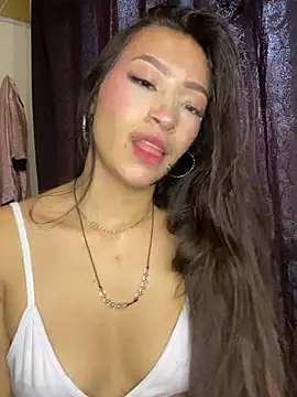 Itze Mua online show from 3, 6, 2026