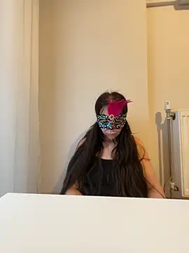 lilyums online show from 9, 6, 2026