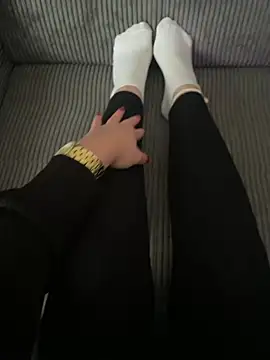 LilouPieds online show from 7, 6, 2026