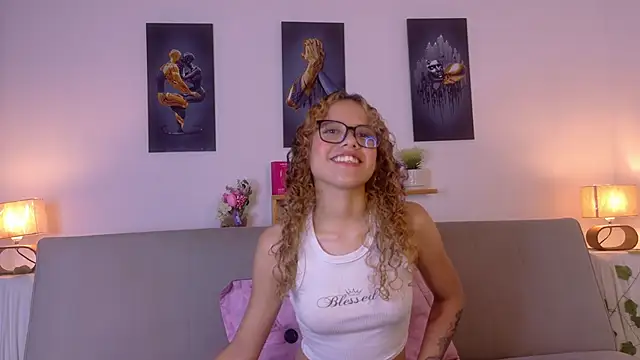 lia valmont 01 online show from 25, 5, 2026