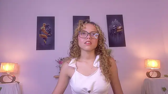 lia valmont 01 online show from 13, 6, 2026