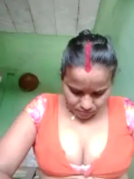 Snapshot of Shivani09900 chatting on 3, 6, 2026 Shivani09900 online show from 3, 6, 2026