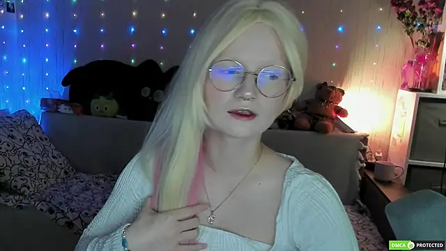 JulietFisher online show from 13, 6, 2026