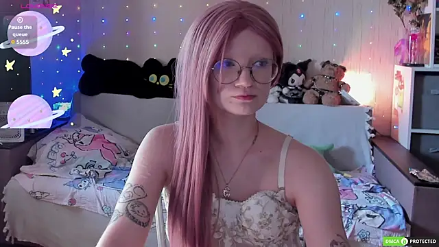 JulietFisher online show from 18, 6, 2026
