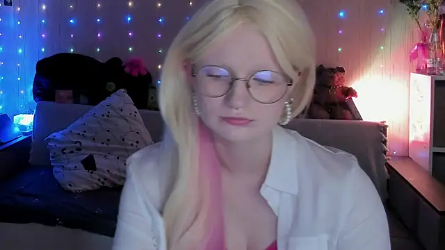 JulietFisher online show from 25, 6, 2026