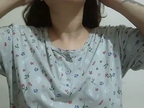 Snapshot of shivi_jaan chatting on 3, 6, 2026 shivi jaan online show from 3, 6, 2026