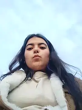 Leeyla blade online show from 7, 5, 2026