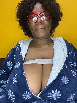 BoobsQueeen online show from 9, 6, 2026