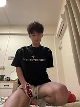 sexyboy-3525 online show from 13, 7, 2026