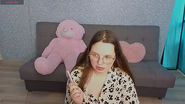 SofiDreamm online show from 3, 6, 2026