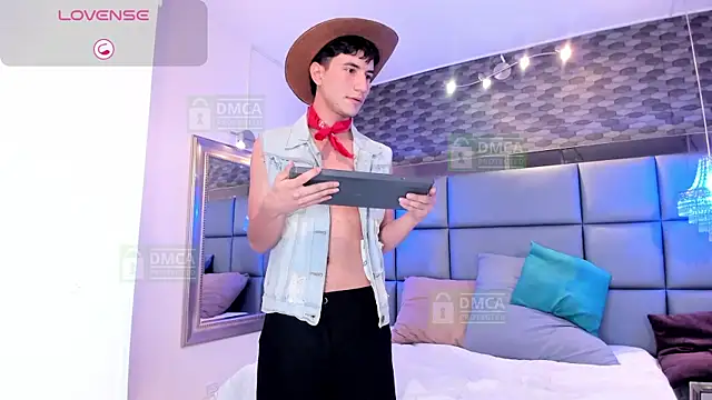 Taylor Brooks online show from 25, 4, 2026