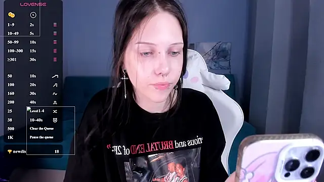 SugarBunny18 online show from 12, 6, 2026