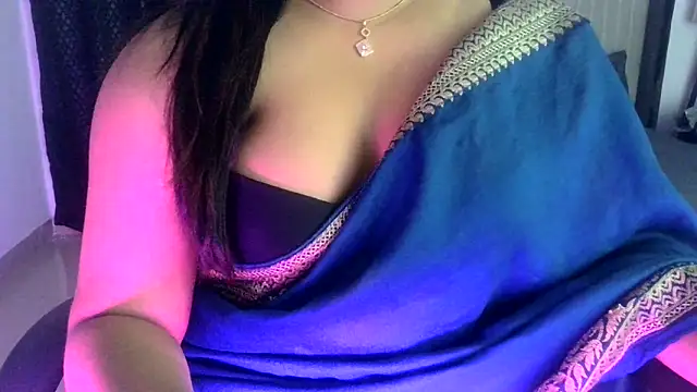 Snapshot of Rani_015 chatting on 19, 4, 2026 Rani 015 online show from 19, 4, 2026