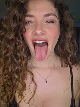 CelineBoyer  online show from 15, 6, 2026