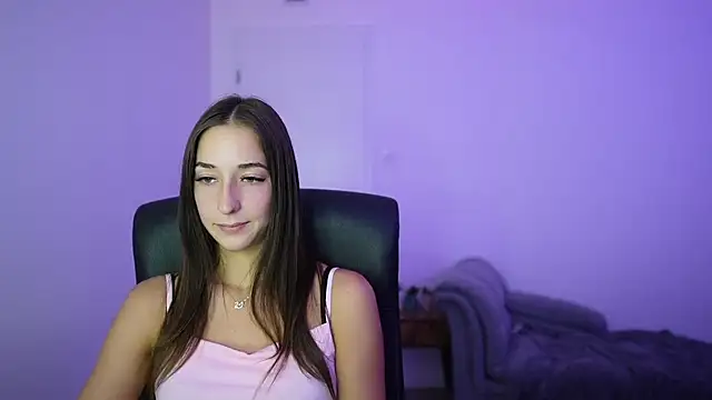 Crystalbrunette18 online show from 4, 7, 2026