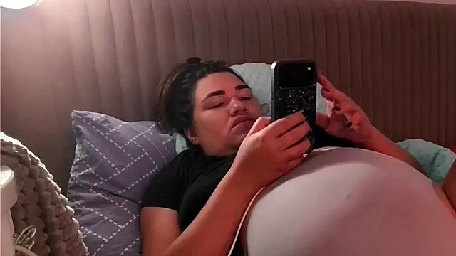 miss preggie online show from 7, 7, 2026