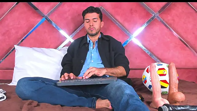 RodrigoColby2 online show from 22, 6, 2026