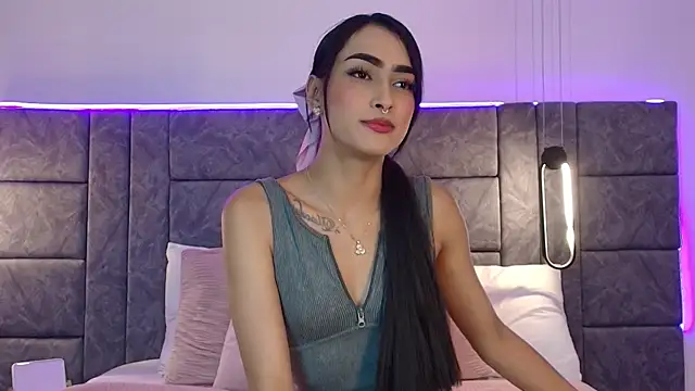 dhalia lux  online show from 5, 7, 2026