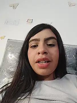 Solange 686 online show from 5, 7, 2026