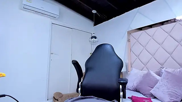 lia damasco online show from 16, 6, 2026