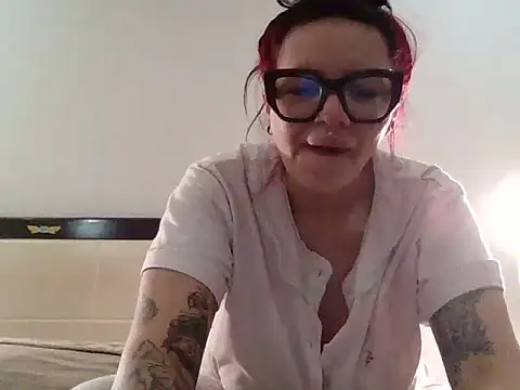 scarlett red 1 online show from 11, 6, 2026