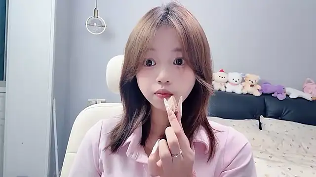 Lilababy00 online show from 7, 6, 2026
