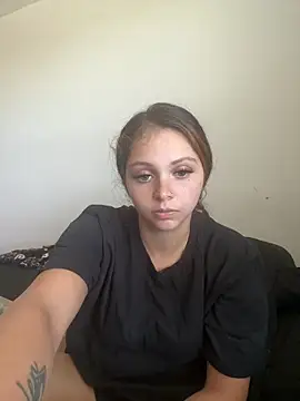 Tattedphoenix online show from 21, 4, 2026