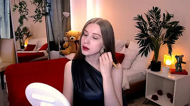 Snapshot of cheeky_chick chatting on 9, 6, 2026 cheeky chick online show from 9, 6, 2026