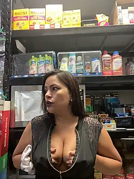 MIA ROSSEEE online show from 11, 6, 2026