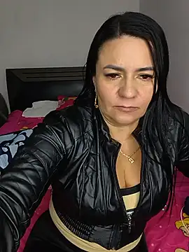 Snapshot of cataleya-latina chatting on 5, 6, 2026 cataleya-latina online show from 5, 6, 2026