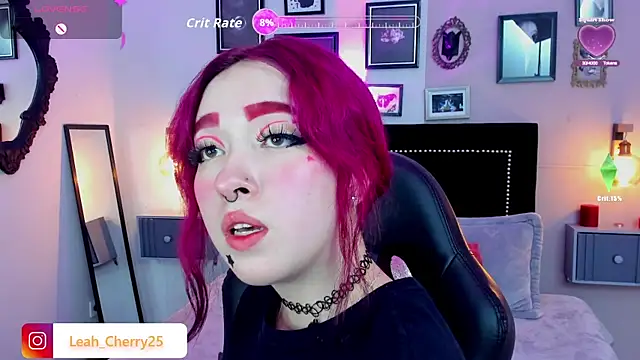 Snapshot of Leah_cherry chatting on 2, 7, 2026 Leah cherry online show from 2, 7, 2026