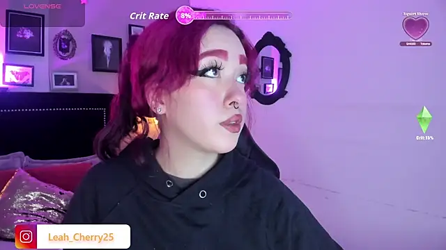 Snapshot of Leah_cherry chatting on 6, 7, 2026 Leah cherry online show from 6, 7, 2026