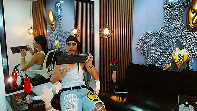 Skinny cute Alyer online show from 25, 6, 2026