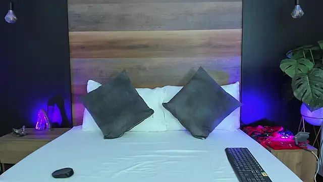 jade spinters online show from 4, 7, 2026