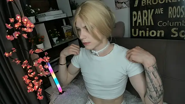 Snapshot of TwinkWhite chatting on 30, 5, 2026 TwinkWhite online show from 30, 5, 2026