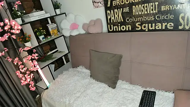 Snapshot of TwinkWhite chatting on 31, 5, 2026 TwinkWhite online show from 31, 5, 2026