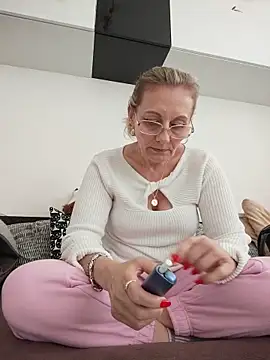 Blond lady czech online show from 5, 6, 2026