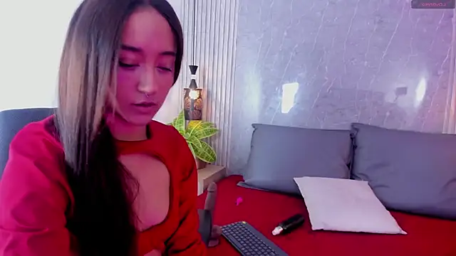 Sweetlittle luna online show from 16, 5, 2026