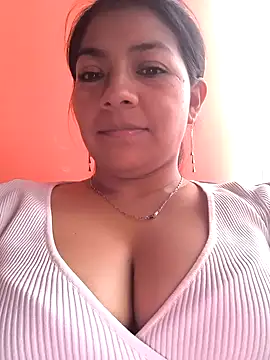 Snapshot of Tamaraxxx_hot chatting on 15, 4, 2026 Tamaraxxx hot online show from 15, 4, 2026