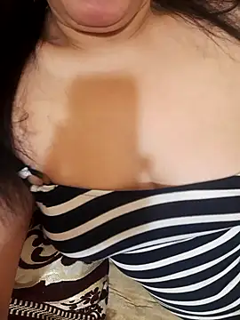 Soumia Sex online show from 18, 4, 2026