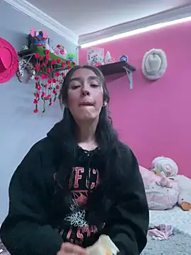 NickieCute- online show from 10, 6, 2026